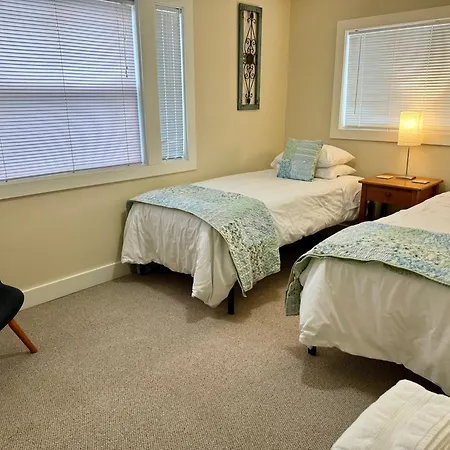 Great Downtown Sandpoint Location!